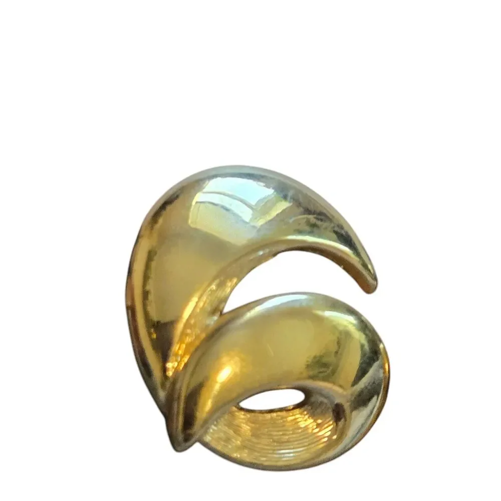 Vintage Crown Trifari Goldtone Swirl Great Gatsby Clip On Stud Huggie Earrings - Picture 2 of 6
